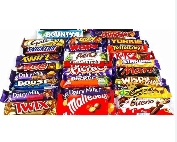MIX CHOCOLATE HAMPER Sweets Christmas Gift Box (18 Bars)