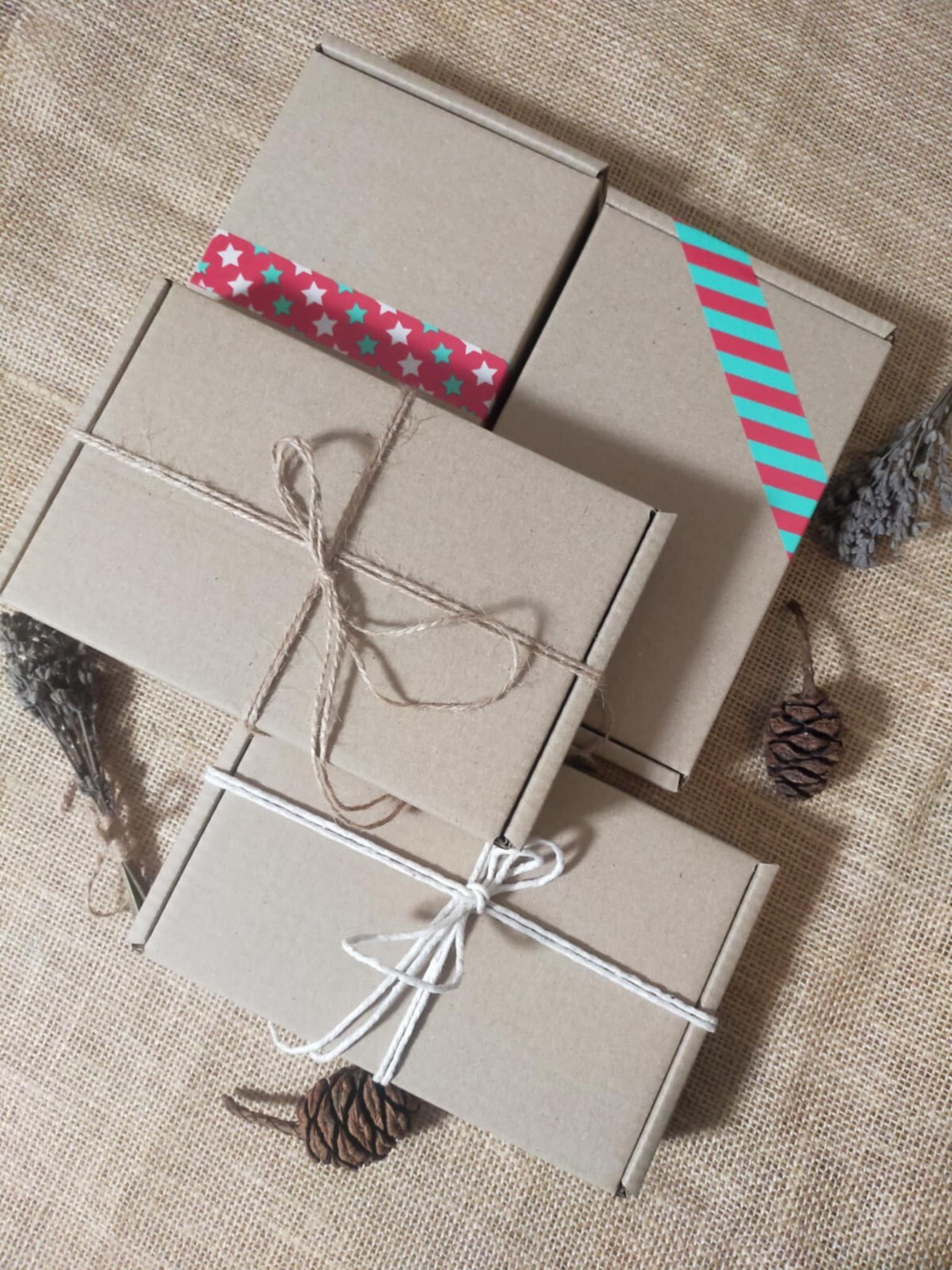 Present Gift box Cardboard Birthday Christmas Treats Sweets L18xW12xH3cm 15boxes